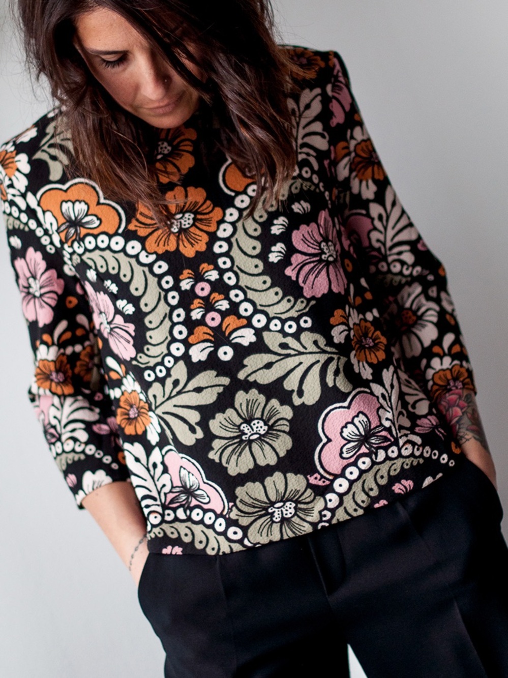 H&M Floral Print Women's Pleated Blouse Back Zipper Cottage Casual Size 4